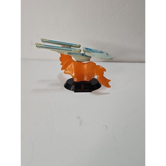 Applause Star Trek Generations USS Enterprise NCC-1701-B In Nexus Plastic Model - Picture 5 of 9